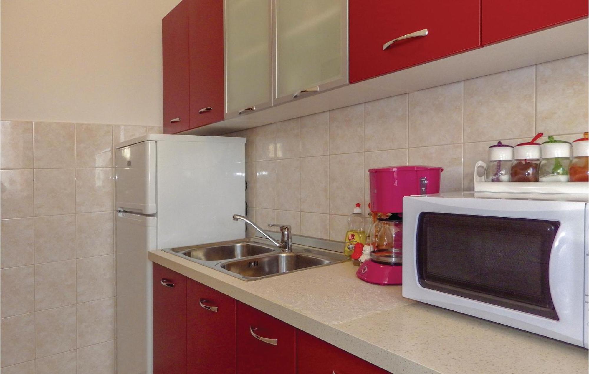 Amazing Apartment In Porec With Kitchen Exterior foto